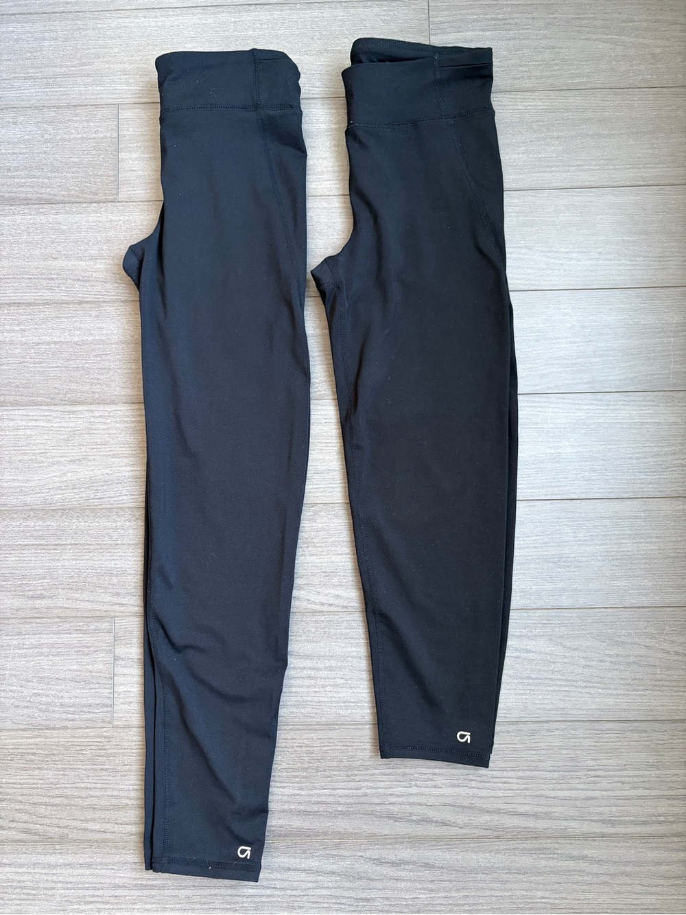 GAP - 2 Kids Active Leggings in Black (size XXL) - one regular and one cropped